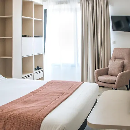 Twenty Business Flats - Bayard Aparthotel 3*