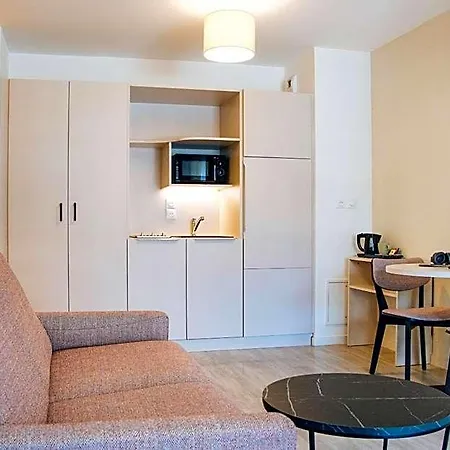 Twenty Business Flats - Bayard