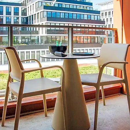 Twenty Business Flats - Bayard Apartahotel Lila