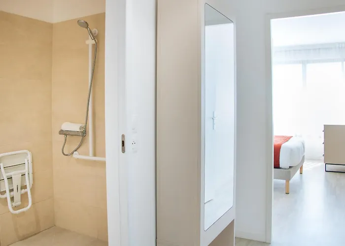 Twenty Business Flats - Bayard 3*