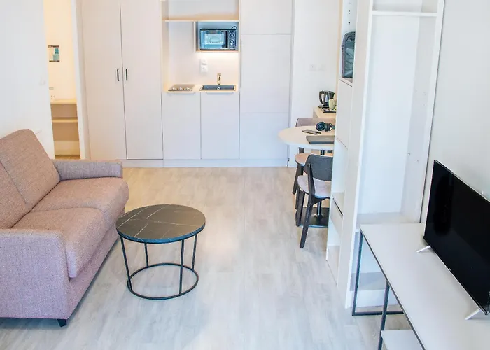 Twenty Business Flats - Bayard 3*