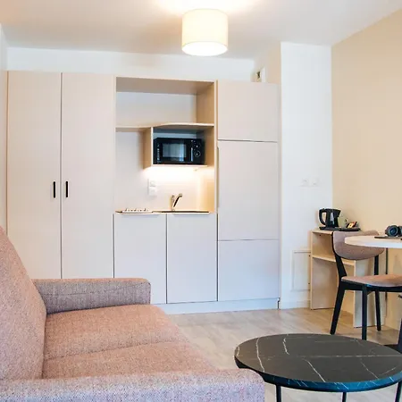 Twenty Business Flats - Bayard Lilla