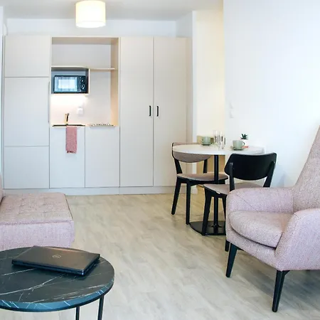 Twenty Business Flats - Bayard Aparthotel 3*