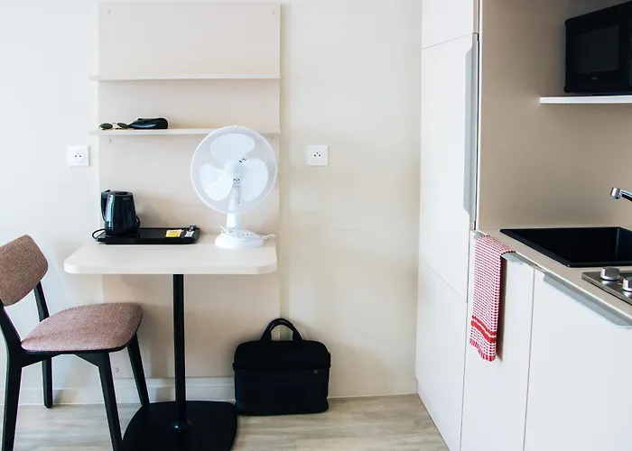 Twenty Business Flats - Bayard 3*